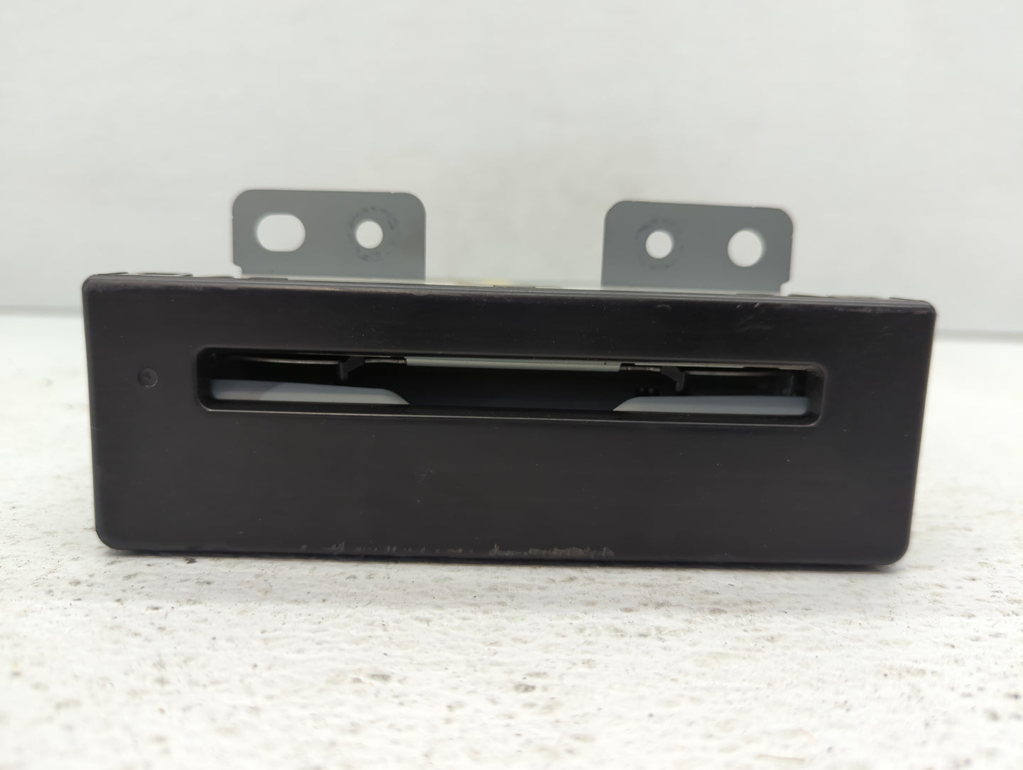 2015-2020 Chevrolet Impala Am Fm Cd Player Radio Receiver - Oemusedautoparts1.com