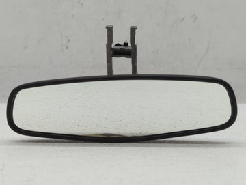 2017 Chevrolet Impala Interior Rear View Mirror Replacement OEM P/N:E11026150 E11026140, 13581081 Fits OEM Used Auto Parts -