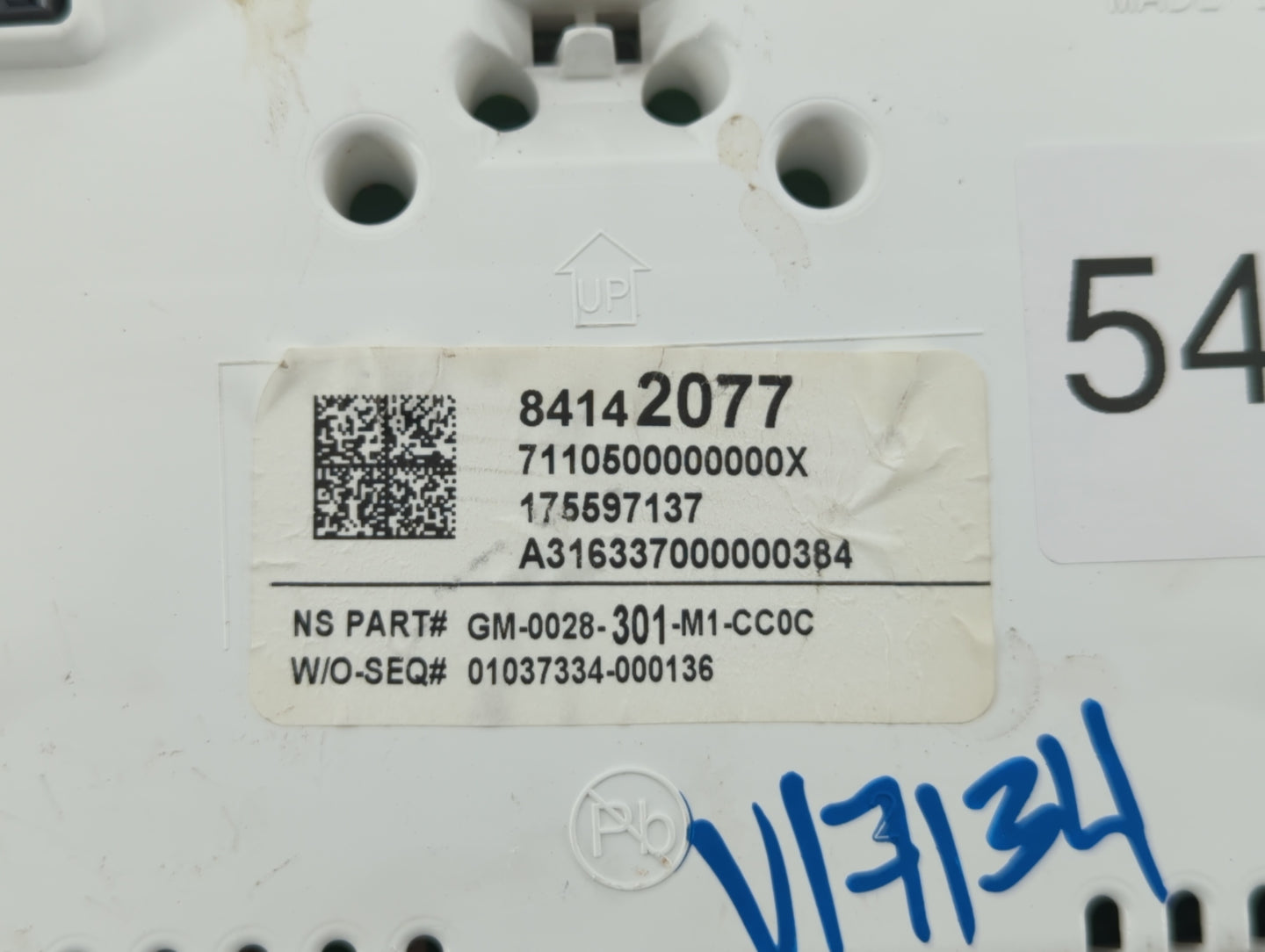 2017-2020 Chevrolet Impala Instrument Cluster Speedometer Gauges P/N:84142077 Fits Fits 2017 2018 2019 2020 OEM Used Auto Pa
