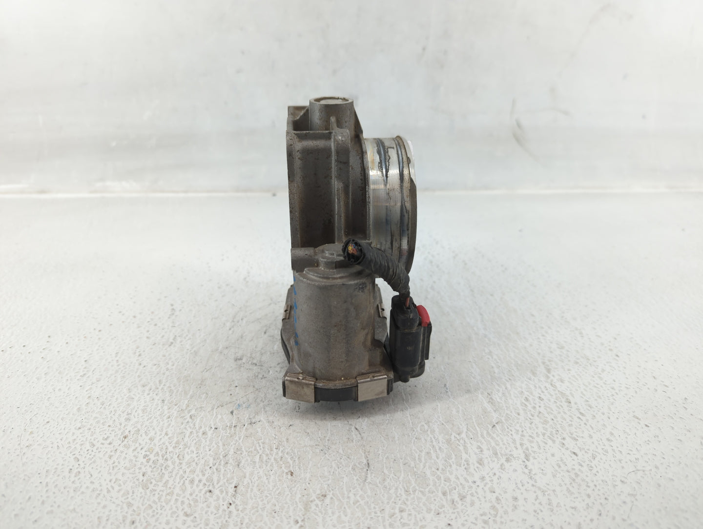 2012-2020 Chevrolet Impala Throttle Body P/N:12670981AA Fits Fits 2012 2013 2014 2015 2016 2017 2018 2019 2020 2021 2022 OEM