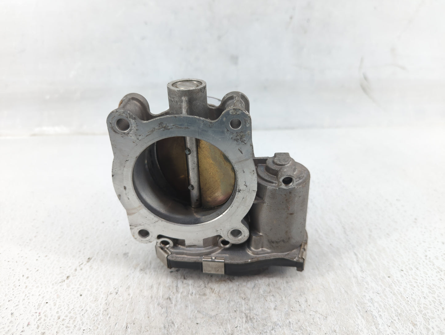 2016-2019 Chevrolet Impala Throttle Body P/N:12670839AA Fits Fits 2016 2017 2018 2019 2020 2021 2022 OEM Used Auto Parts - O