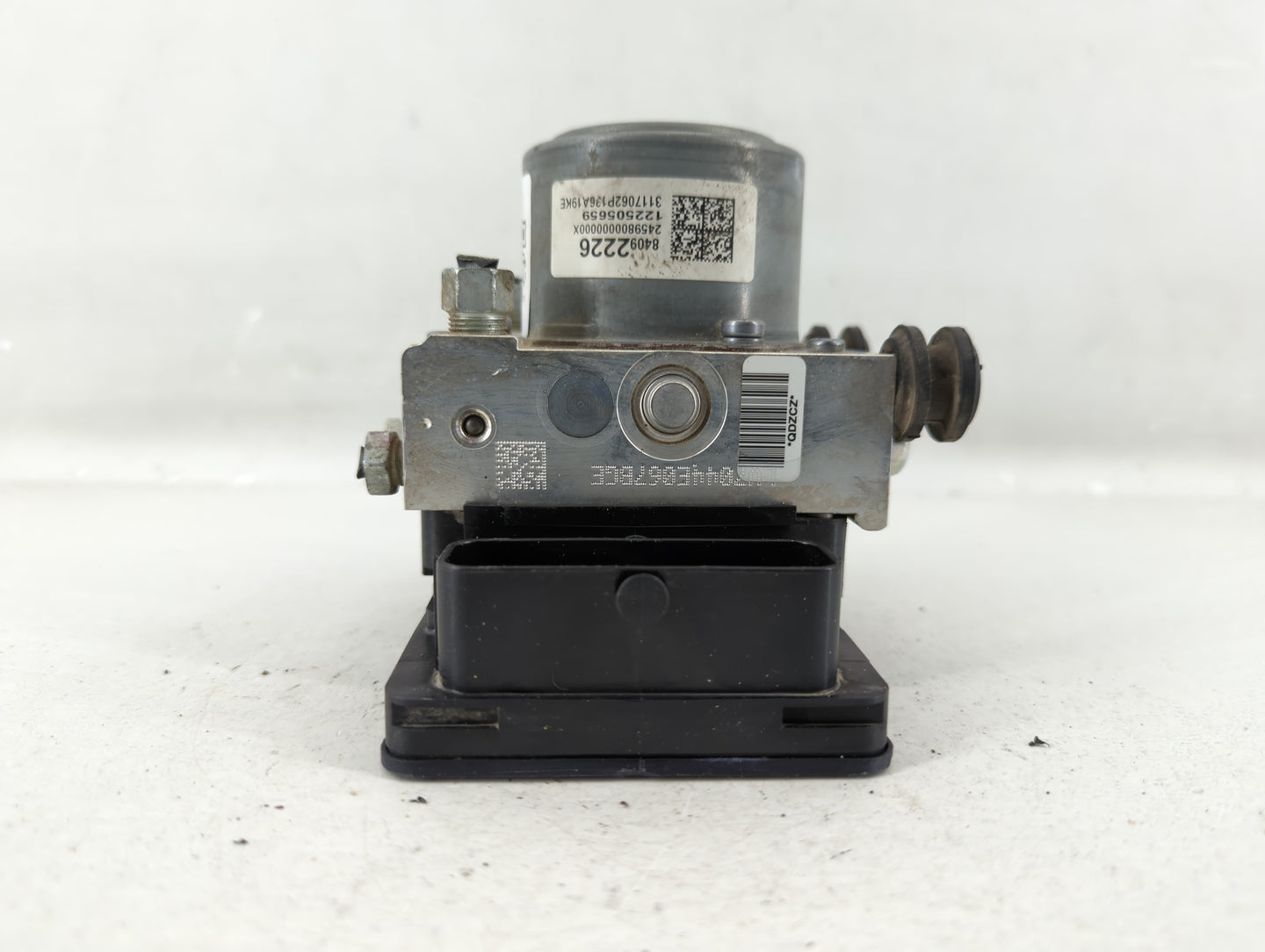 2017-2020 Chevrolet Impala ABS Pump Control Module Replacement P/N:84092228 Fits Fits 2017 2018 2019 2020 OEM Used Auto Part