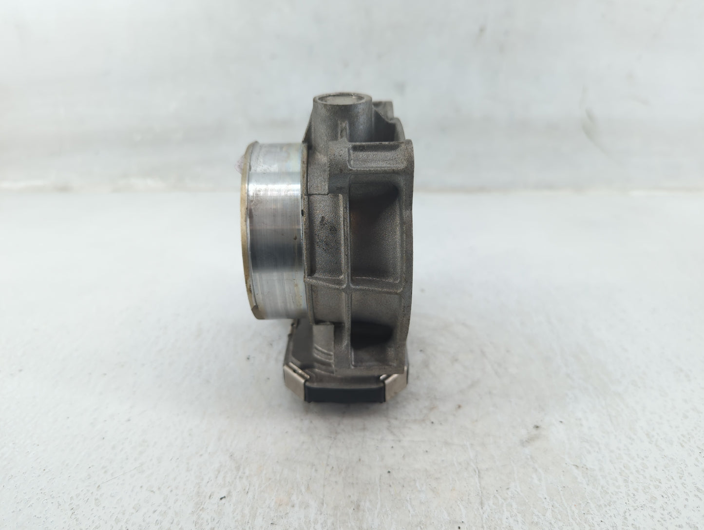 2012-2020 Chevrolet Impala Throttle Body P/N:12670981AA Fits Fits 2012 2013 2014 2015 2016 2017 2018 2019 2020 2021 2022 OEM