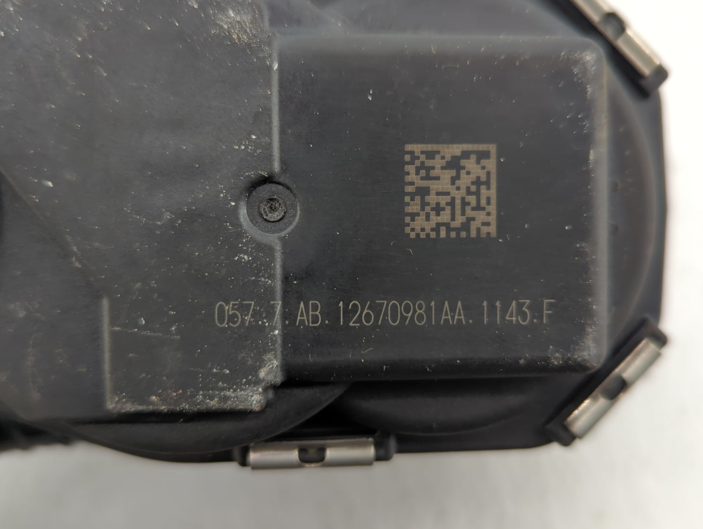 2012-2020 Chevrolet Impala Throttle Body P/N:12670981AA Fits Fits 2012 2013 2014 2015 2016 2017 2018 2019 2020 2021 2022 OEM