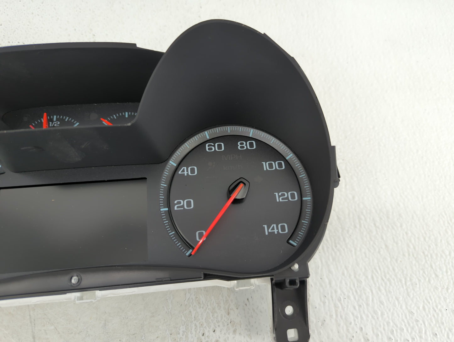 2017-2020 Chevrolet Impala Instrument Cluster Speedometer Gauges P/N:84037517 Fits Fits 2017 2018 2019 2020 OEM Used Auto Pa
