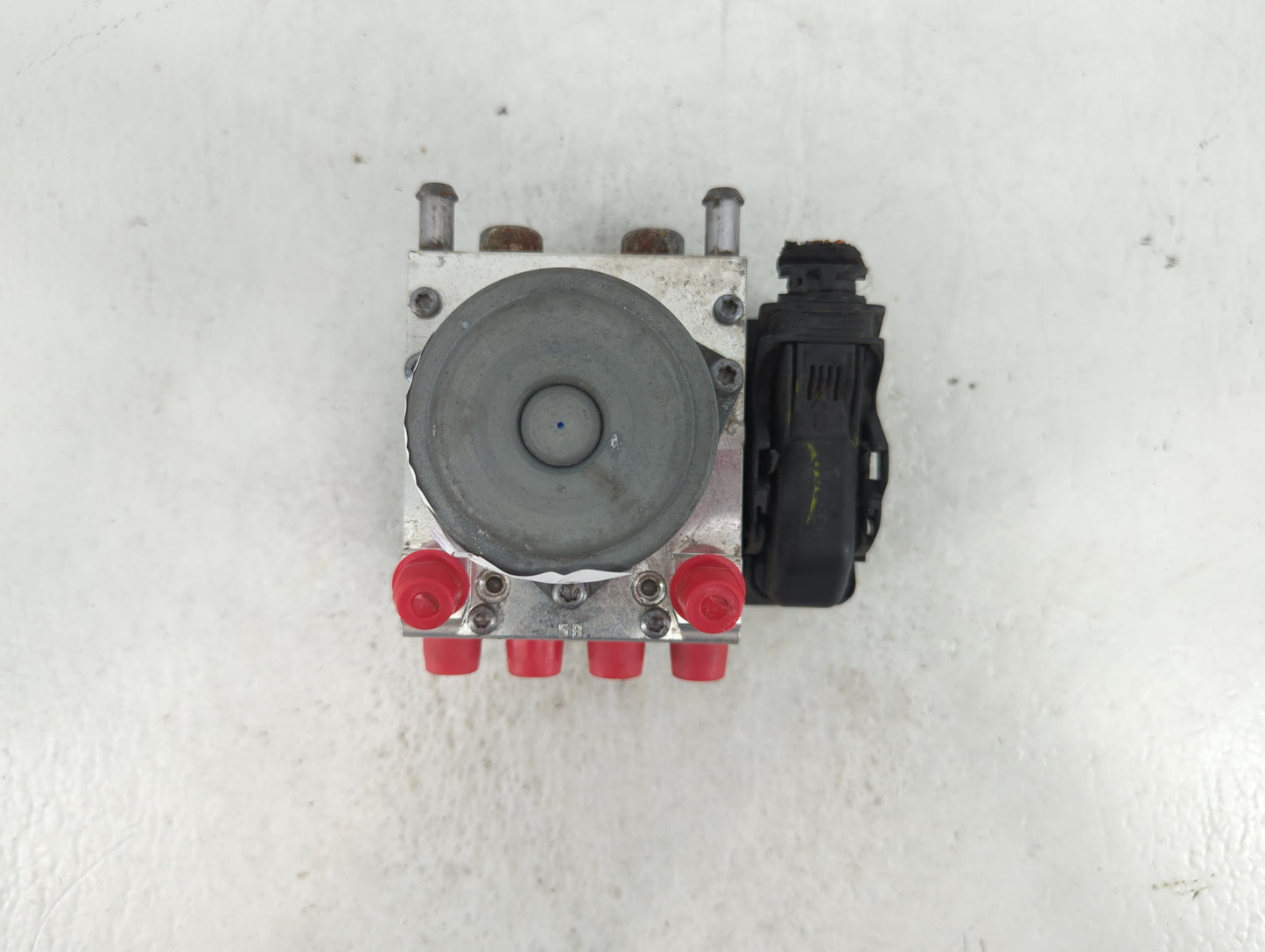 2017-2020 Chevrolet Impala ABS Pump Control Module Replacement P/N:84092226 Fits Fits 2017 2018 2019 2020 OEM Used Auto Part
