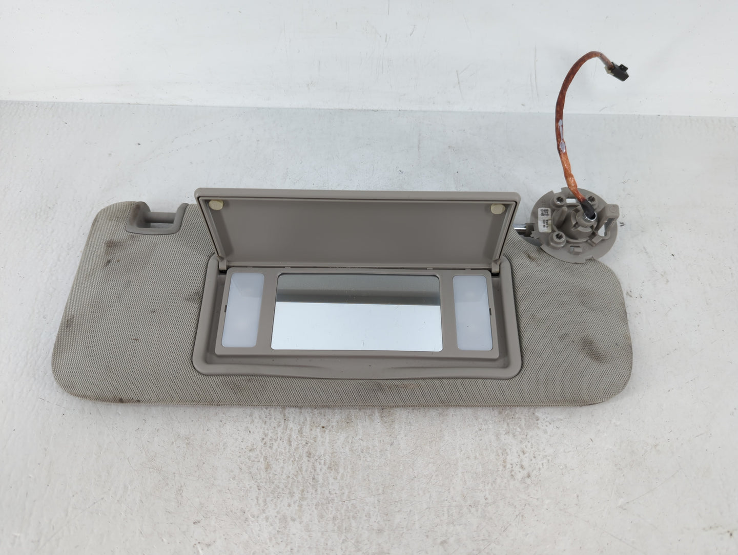 2014-2020 Chevrolet Impala Sun Visor Shade Replacement Passenger Right Mirror Fits Fits 2014 2015 2016 2017 2018 2019 2020 O