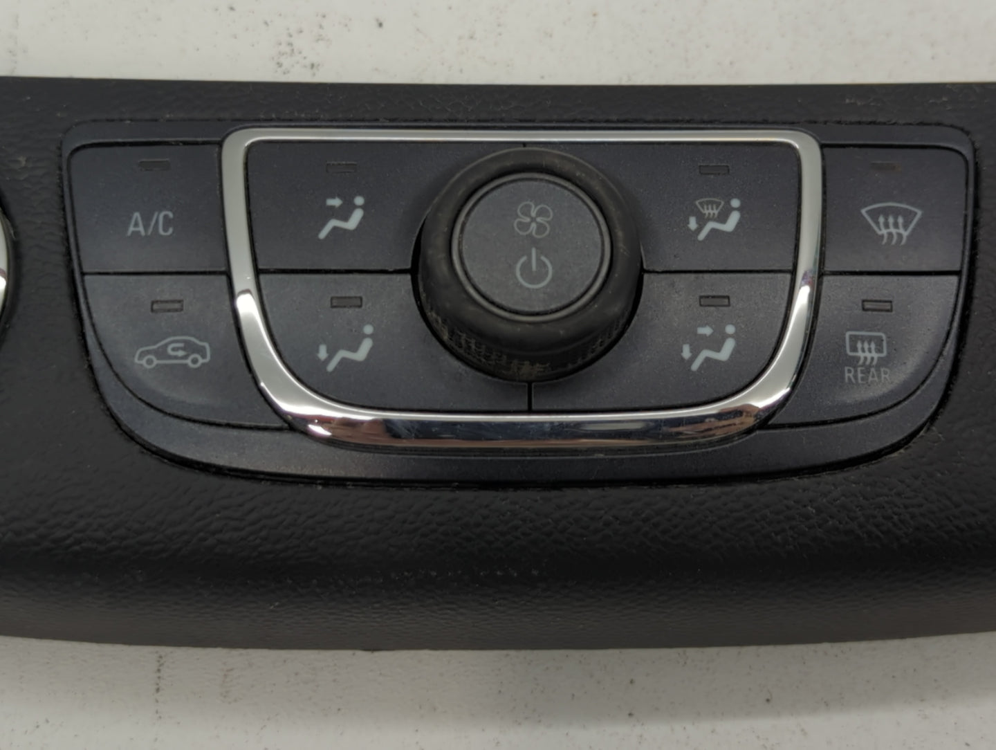 2014-2020 Chevrolet Impala Climate Control Module Temperature AC/Heater Replacement P/N:23453509 Fits OEM Used Auto Parts - 