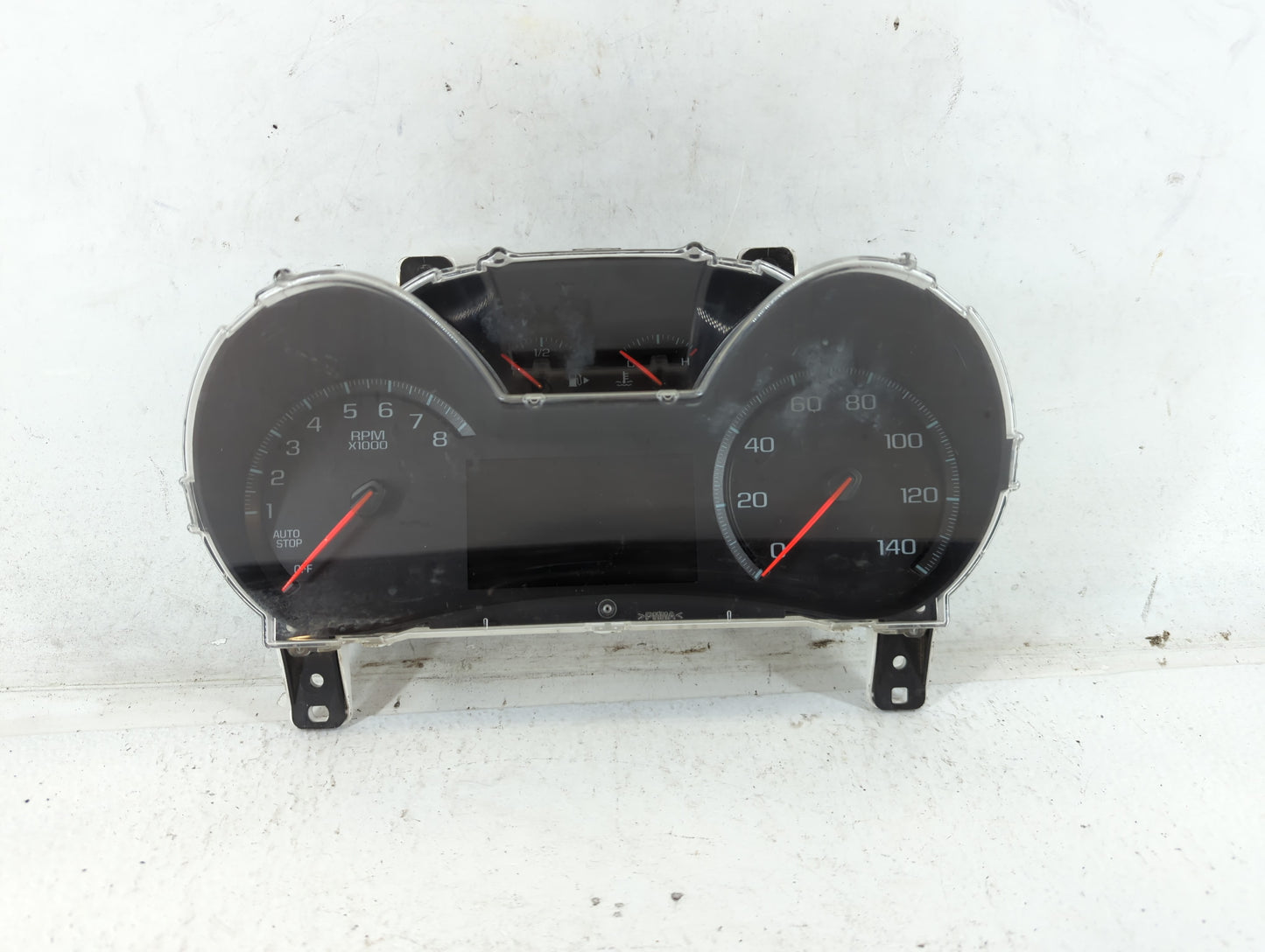 2017-2020 Chevrolet Impala Instrument Cluster Speedometer Gauges P/N:84142075 Fits Fits 2017 2018 2019 2020 OEM Used Auto Pa