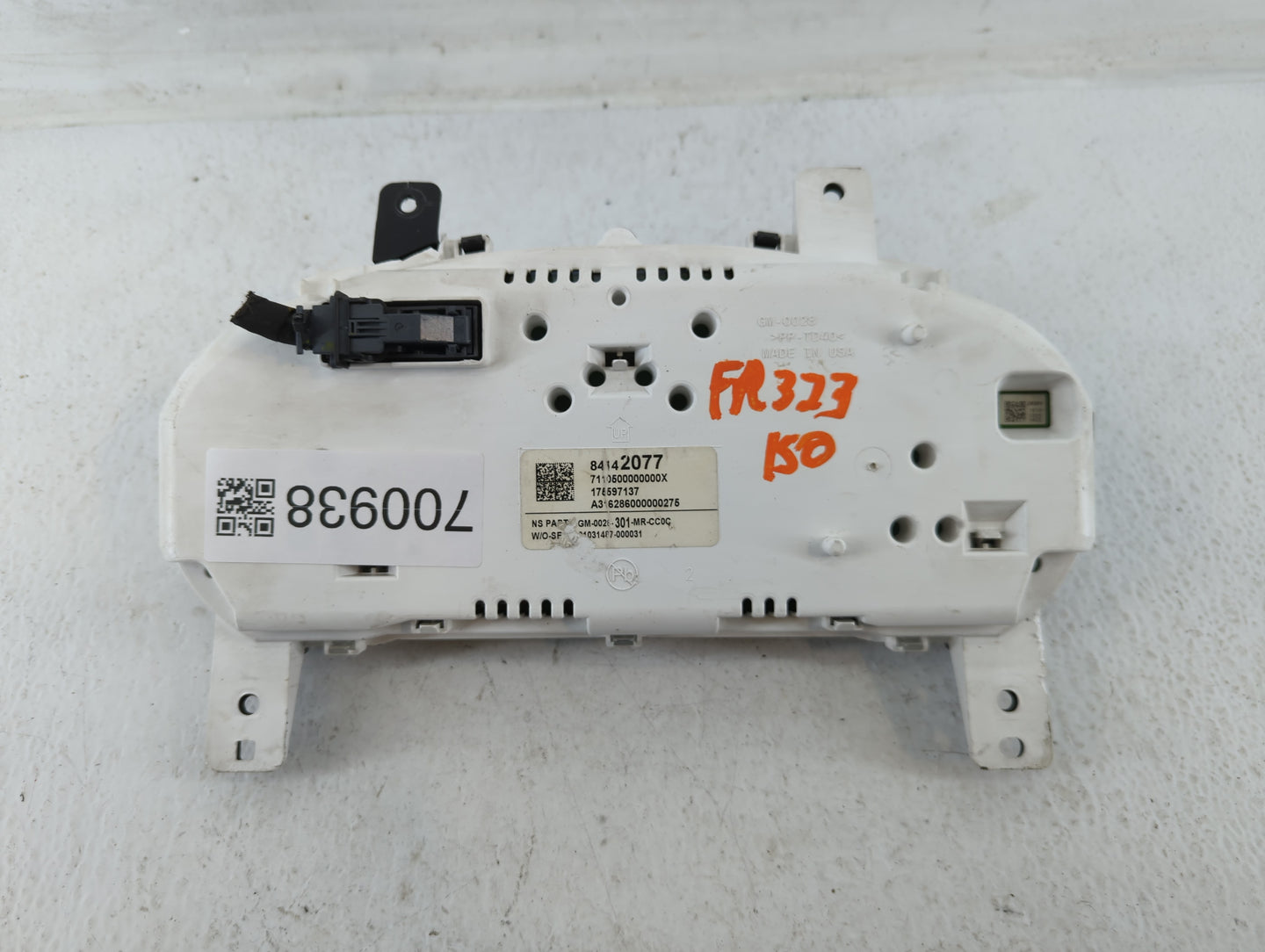 2017-2020 Chevrolet Impala Instrument Cluster Speedometer Gauges P/N:84142077 Fits Fits 2017 2018 2019 2020 OEM Used Auto Pa