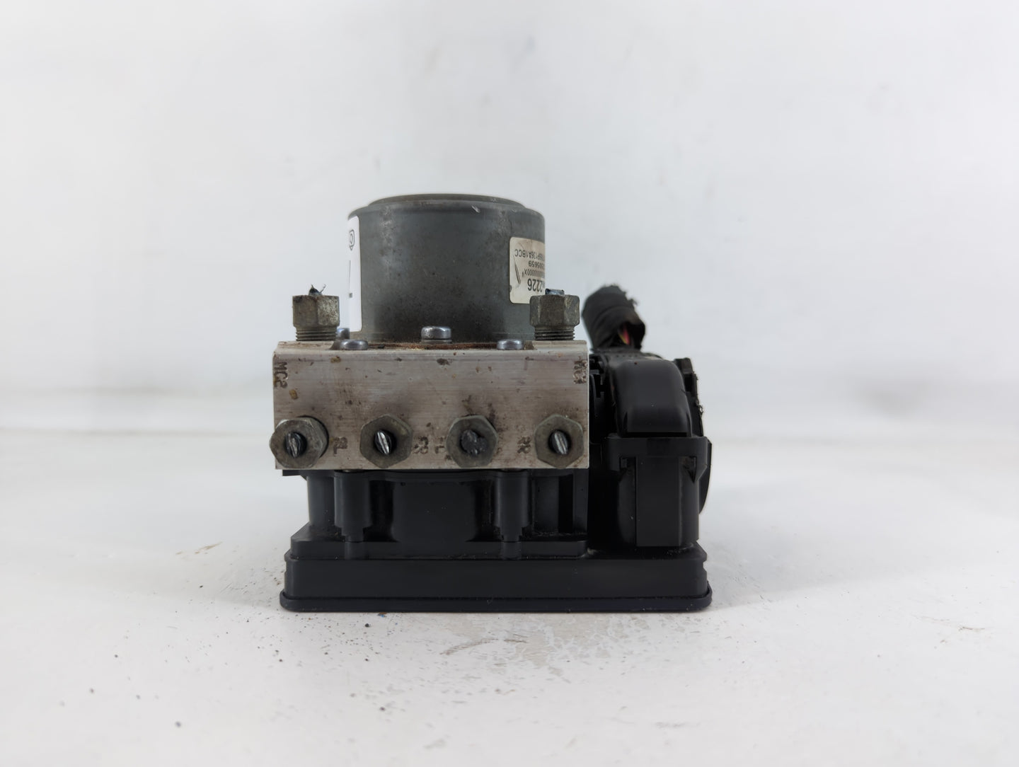 2017-2020 Chevrolet Impala ABS Pump Control Module Replacement P/N:84092226 Fits Fits 2017 2018 2019 2020 OEM Used Auto Part