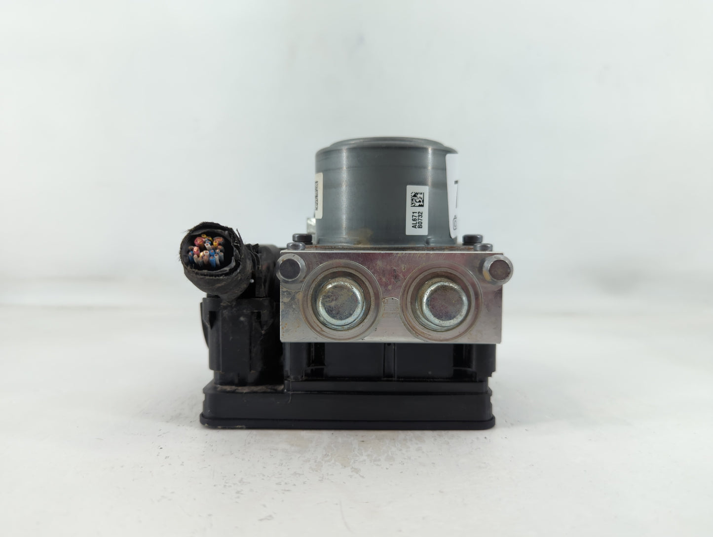 2017-2020 Chevrolet Impala ABS Pump Control Module Replacement P/N:84092226 Fits Fits 2017 2018 2019 2020 OEM Used Auto Part