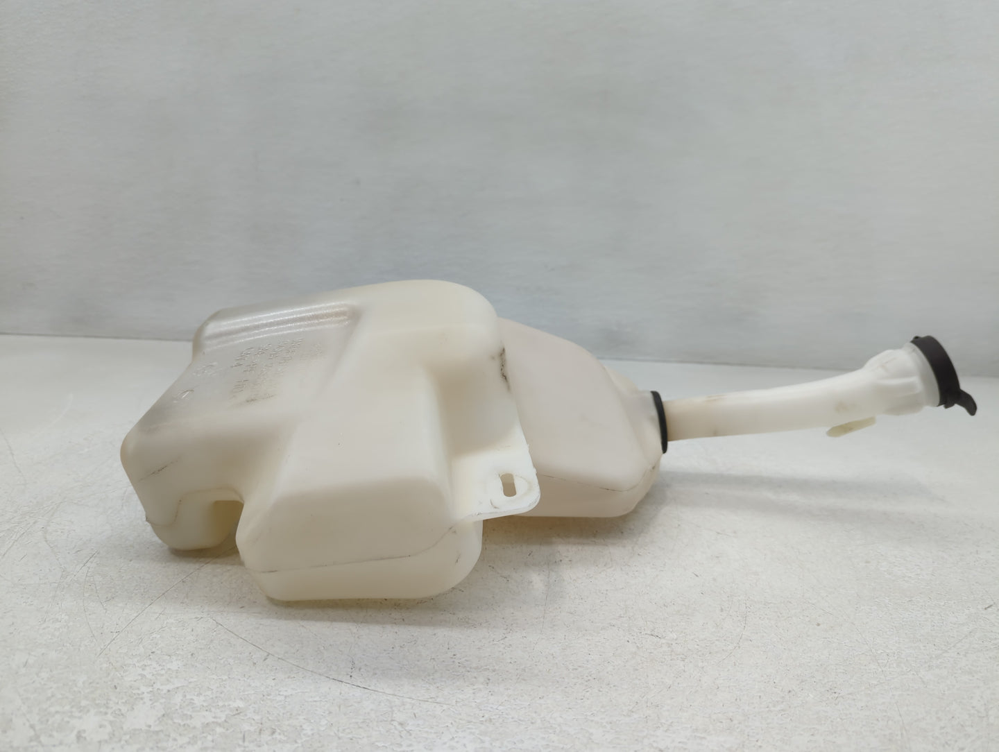 2014-2020 Chevrolet Impala Windshield Washer Fluid Reservoir Bottle Oem - Oemusedautoparts1.com