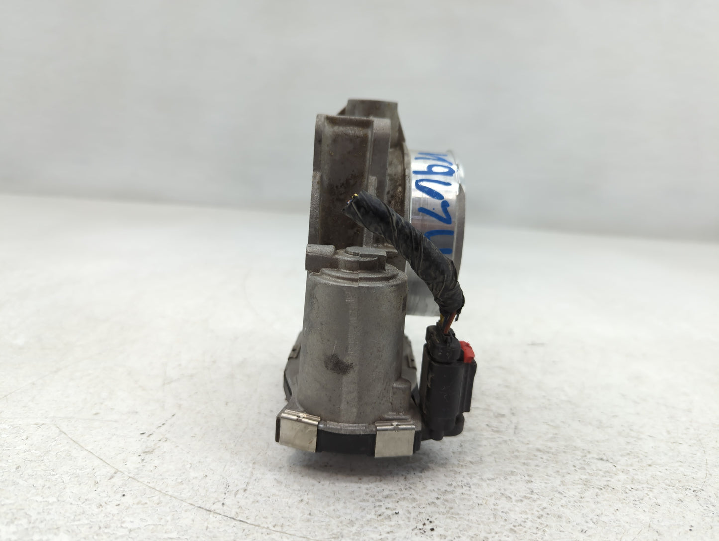 2012-2020 Chevrolet Impala Throttle Body P/N:12670981AA Fits Fits 2012 2013 2014 2015 2016 2017 2018 2019 2020 2021 2022 OEM