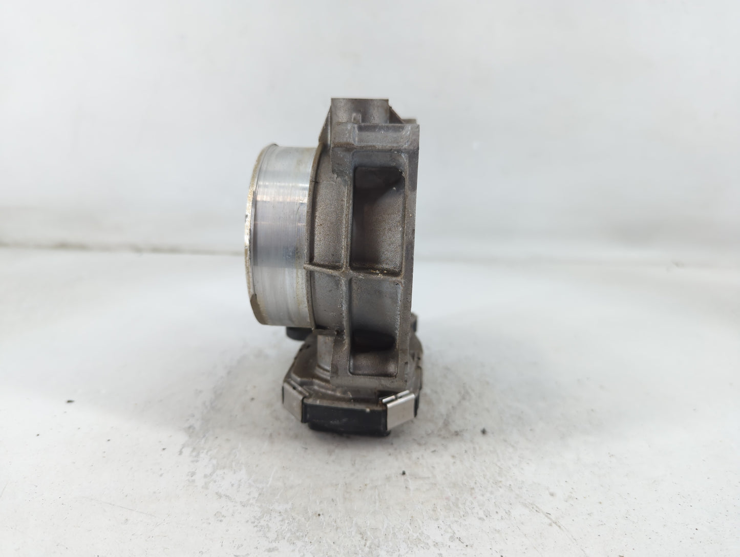 2012-2020 Chevrolet Impala Throttle Body P/N:12670981AA Fits Fits 2012 2013 2014 2015 2016 2017 2018 2019 2020 2021 2022 OEM