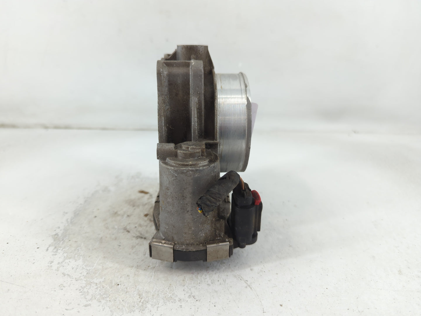 2012-2020 Chevrolet Impala Throttle Body P/N:12670981AA Fits Fits 2012 2013 2014 2015 2016 2017 2018 2019 2020 2021 2022 OEM