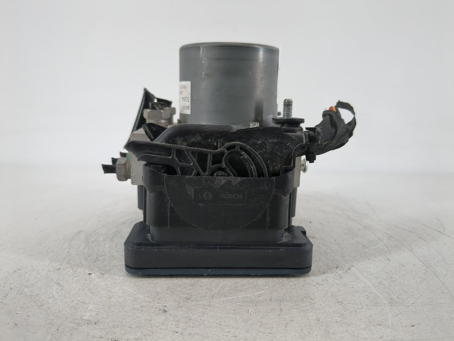 2017 Chevrolet Malibu ABS Pump Control Module Replacement P/N:8420 5164 Fits OEM Used Auto Parts - Oemusedautoparts1.com