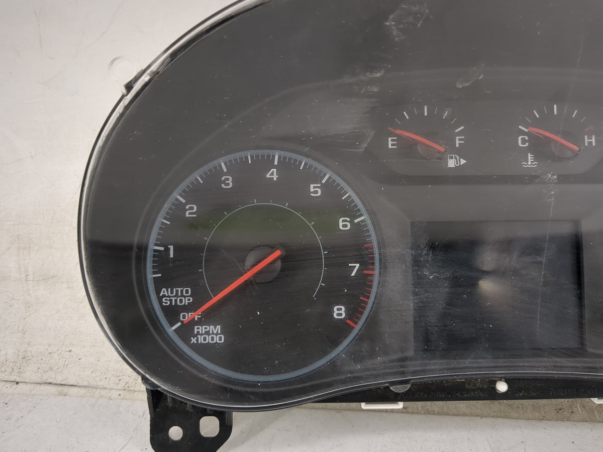 2017-2018 Chevrolet Malibu Instrument Cluster Speedometer Gauges P/N:84128302 Miles:145K Fits Fits 2017 2018 OEM Used Auto P