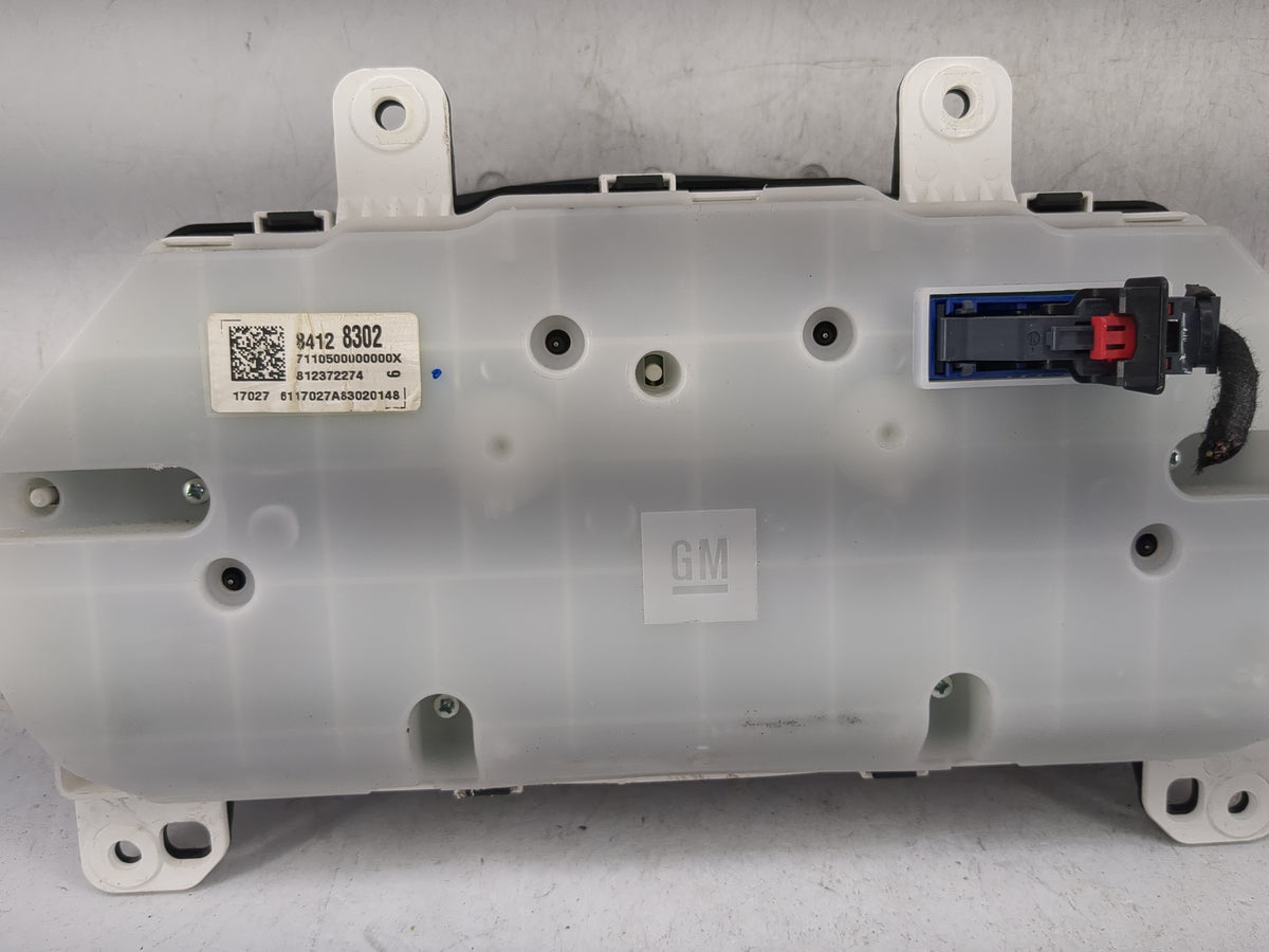 2017-2018 Chevrolet Malibu Instrument Cluster Speedometer Gauges P/N:84128302 Miles:145K Fits Fits 2017 2018 OEM Used Auto P