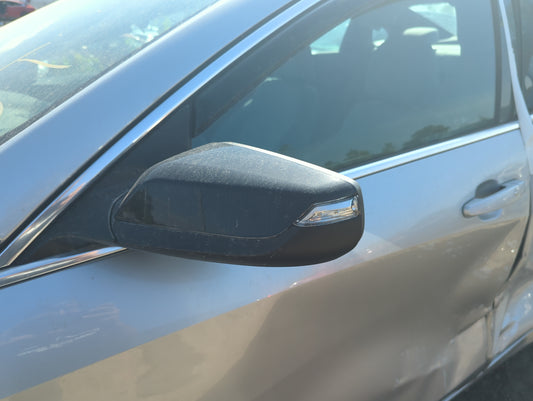 2016-2018 Chevrolet Malibu Driver Side View Mirror - Left Door Mirror OEM Used - Oemusedautoparts1.com