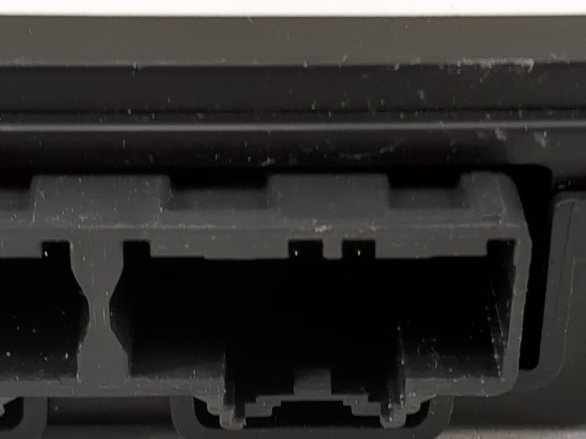 2017-2018 Chevrolet Malibu Body Control Module Bcm Inner Cabin Fuse Box - Oemusedautoparts1.com