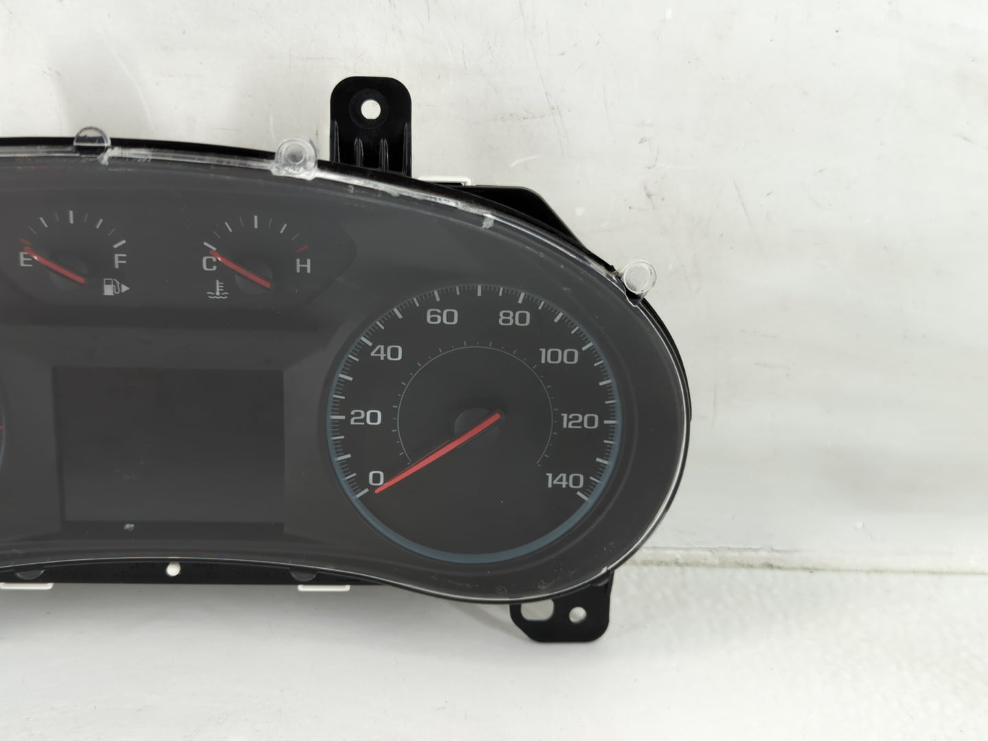 2017-2018 Chevrolet Malibu Instrument Cluster Speedometer Gauges P/N:84128302 Fits Fits 2017 2018 OEM Used Auto Parts - Oemu