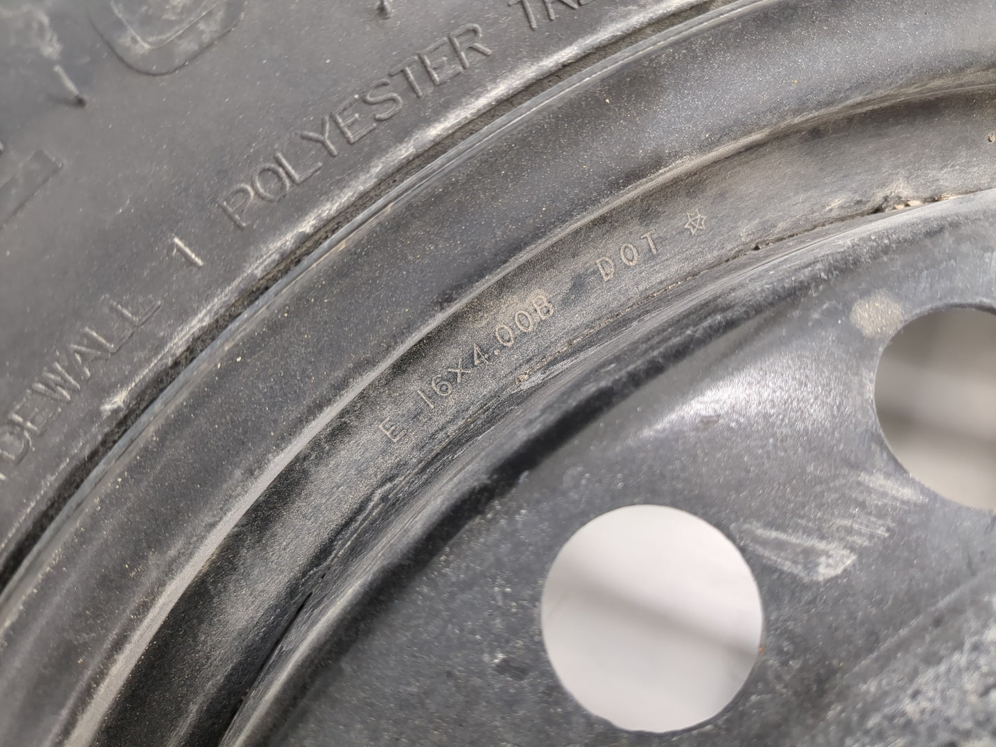 2016-2022 Chevrolet Malibu Spare Donut Tire Wheel Rim Oem 1175904 - Oemusedautoparts1.com