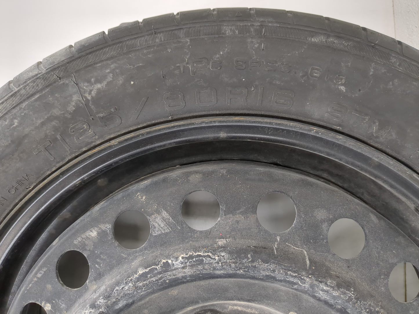 2016-2022 Chevrolet Malibu Spare Donut Tire Wheel Rim Oem 1175904 - Oemusedautoparts1.com