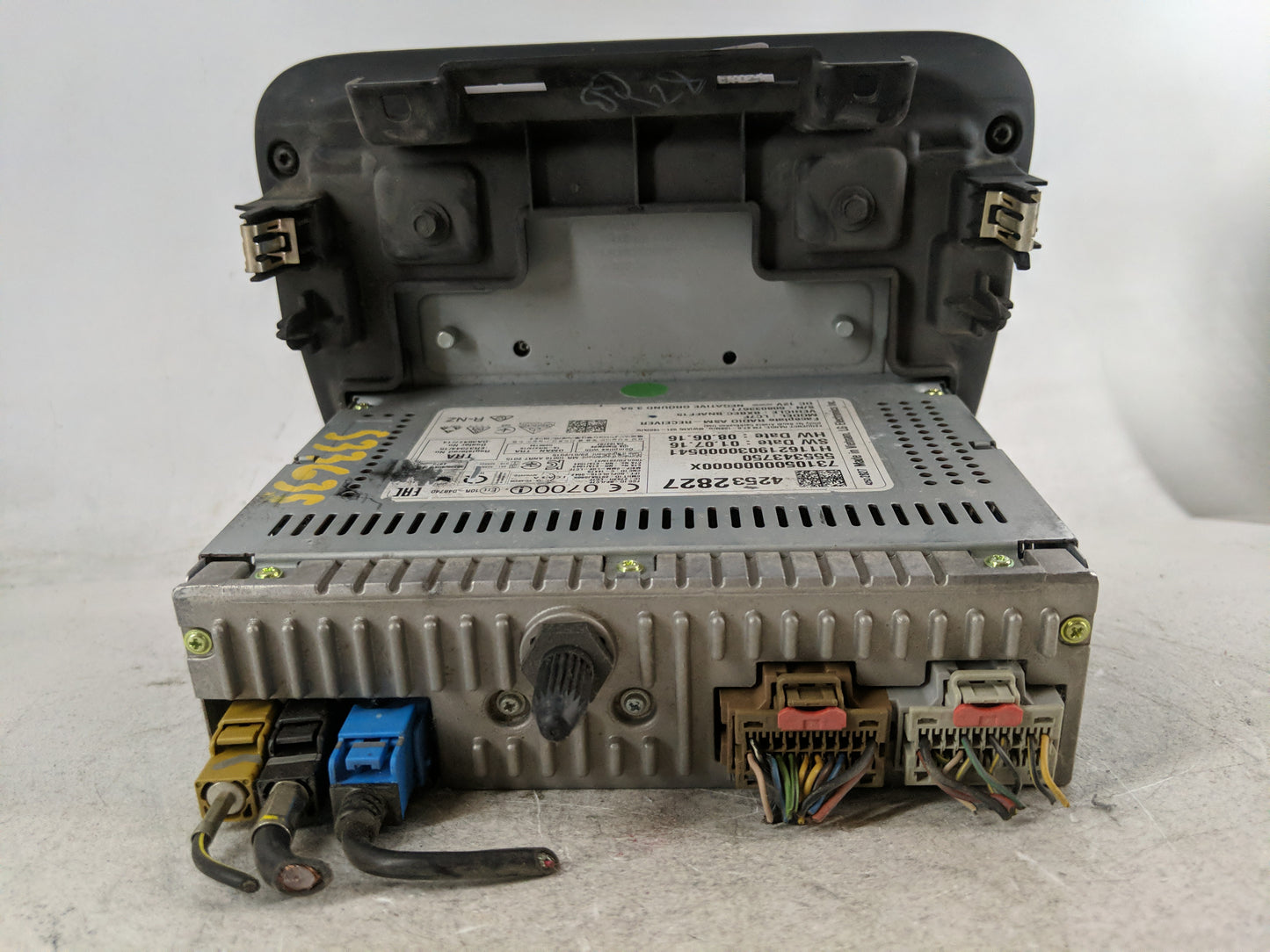 2017 Chevrolet Malibu Radio AM FM Cd Player Receiver Replacement P/N:42532827 Fits OEM Used Auto Parts - Oemusedautoparts1.c
