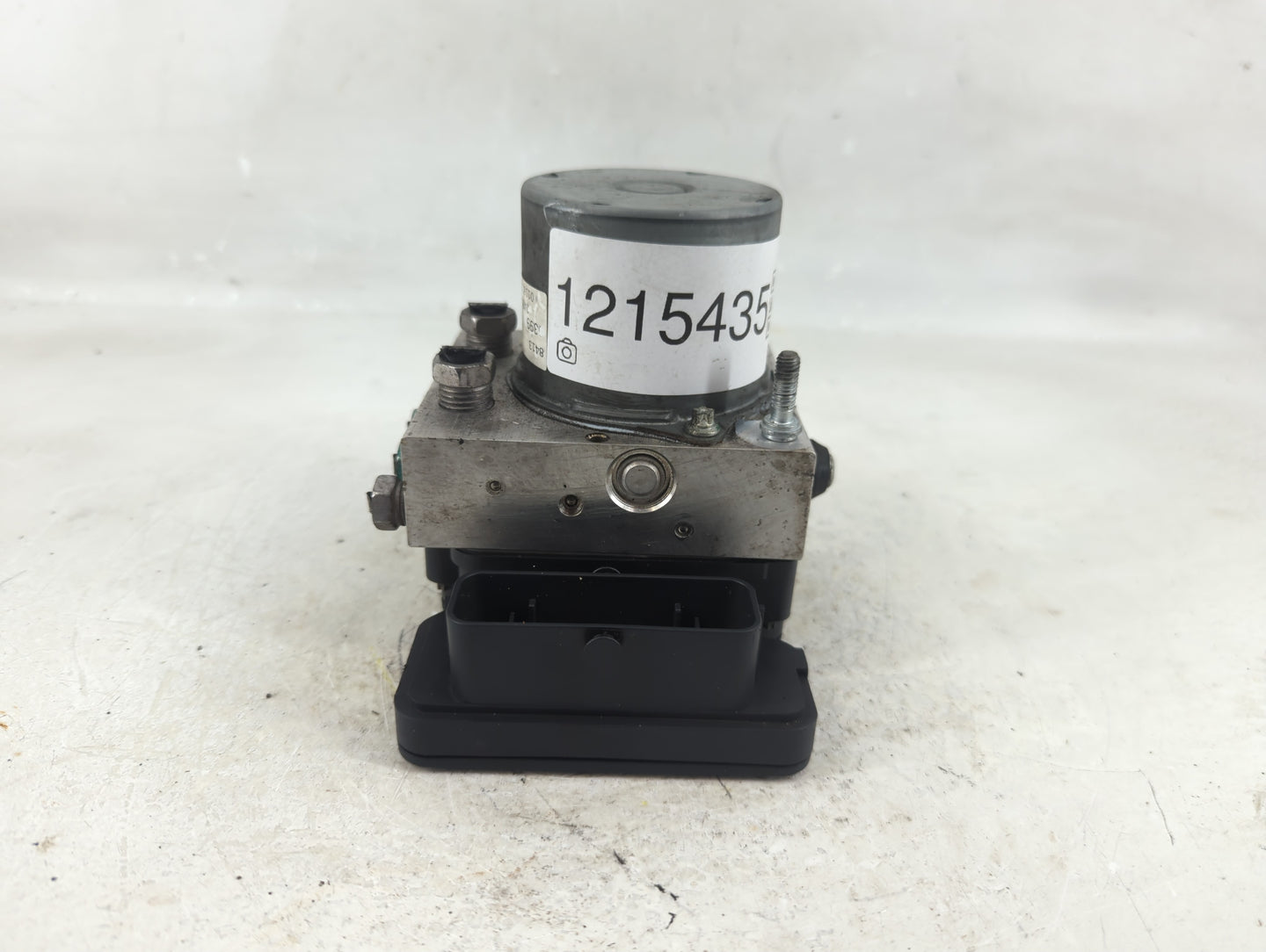 2017 Chevrolet Malibu ABS Pump Control Module Replacement P/N:8413 0399 Fits OEM Used Auto Parts - Oemusedautoparts1.com