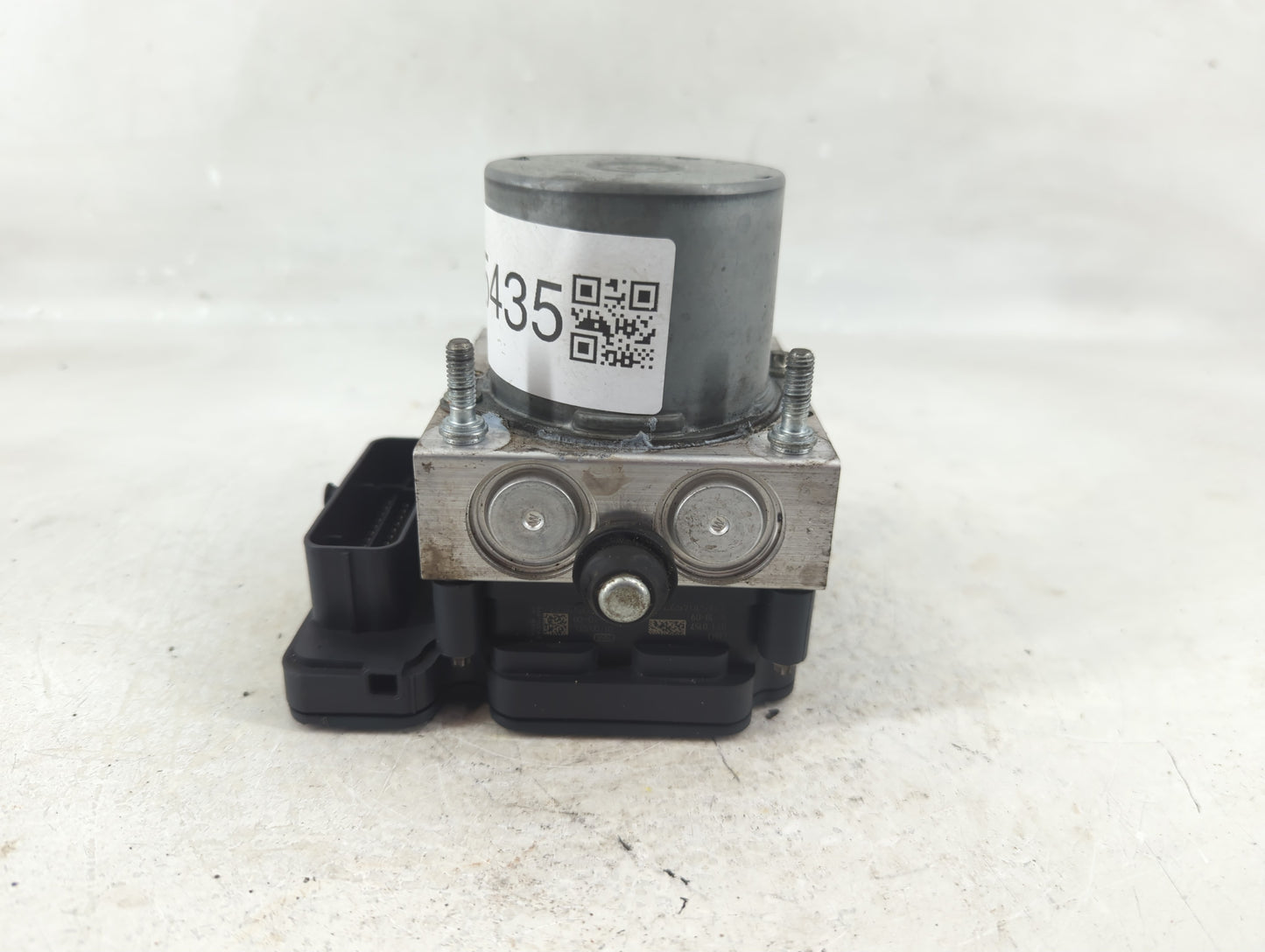 2017 Chevrolet Malibu ABS Pump Control Module Replacement P/N:8413 0399 Fits OEM Used Auto Parts - Oemusedautoparts1.com