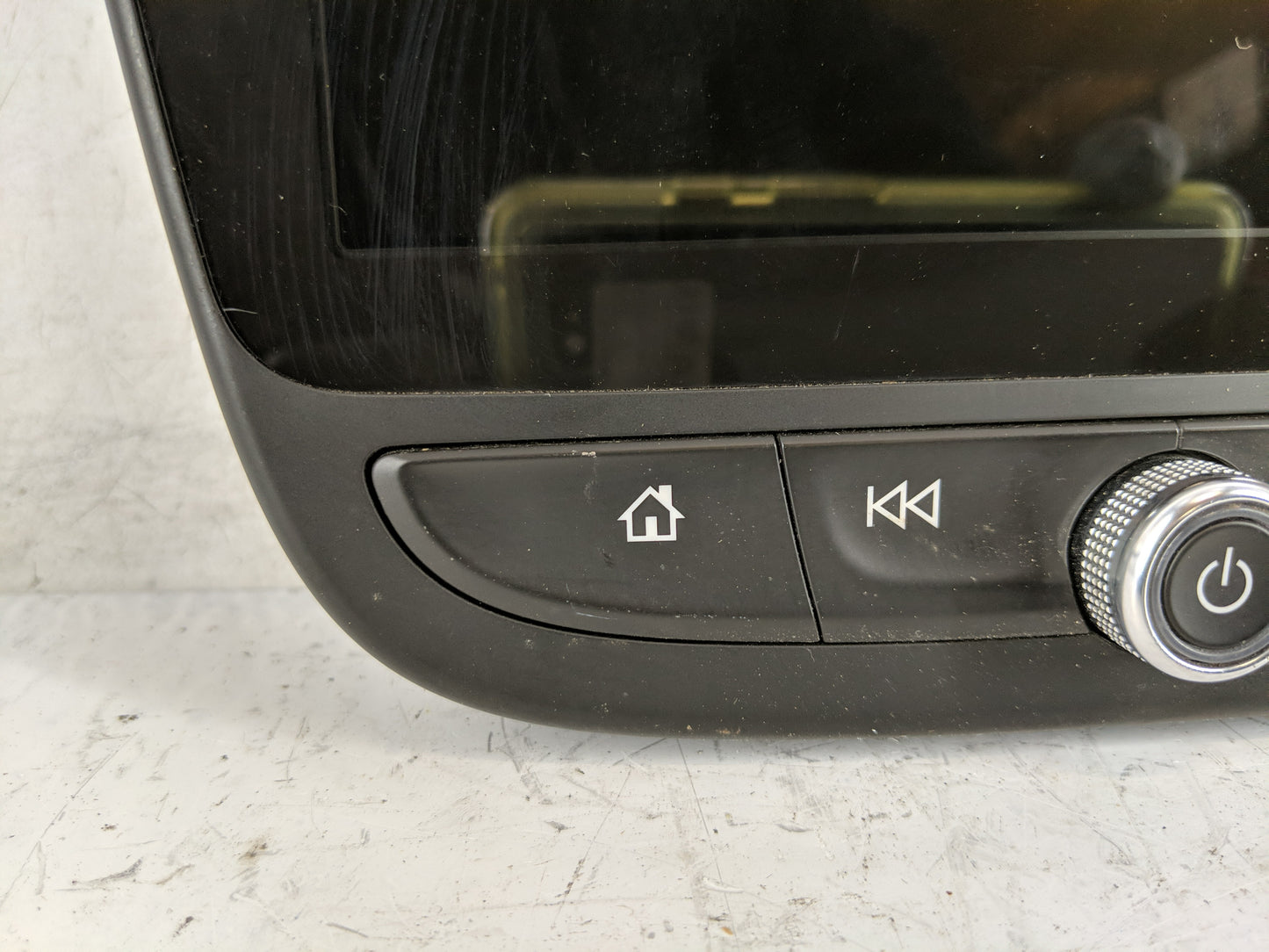 2017 Chevrolet Malibu Information Display Screen - Oemusedautoparts1.com