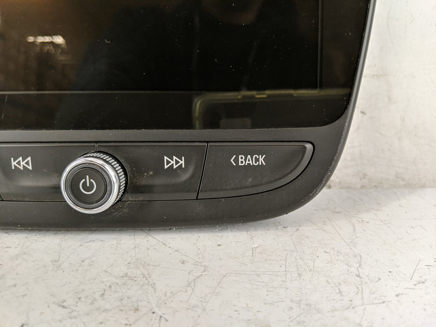 2017 Chevrolet Malibu Information Display Screen - Oemusedautoparts1.com
