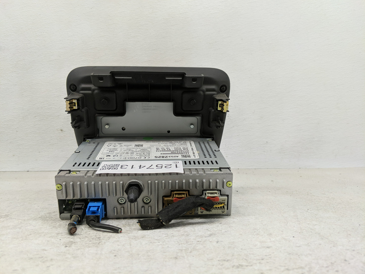 2017 Chevrolet Malibu Radio AM FM Cd Player Receiver Replacement P/N:42532825 Fits Fits 2018 2019 2020 OEM Used Auto Parts -