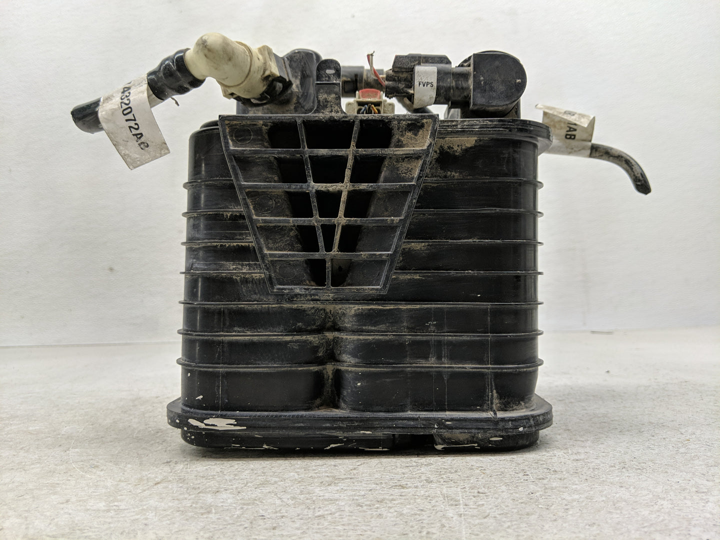 2017 Chevrolet Malibu Fuel Vapor Charcoal Canister 1261264 - Oemusedautoparts1.com