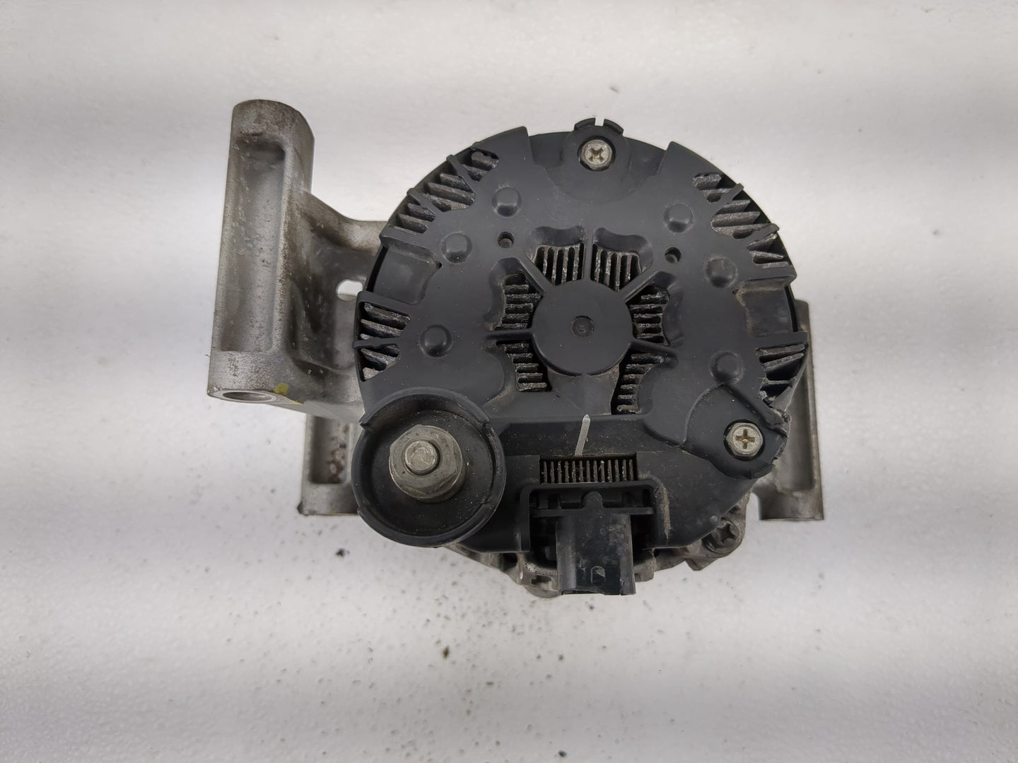 2016-2018 Chevrolet Malibu Alternator Replacement Generator Charging Assembly Engine OEM P/N:A005TV0181ZC 13506528 Fits OEM 