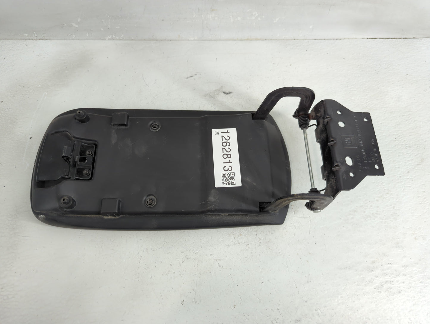 2017 Chevrolet Malibu Center Console Armrest Cover Lid Fits OEM Used Auto Parts - Oemusedautoparts1.com