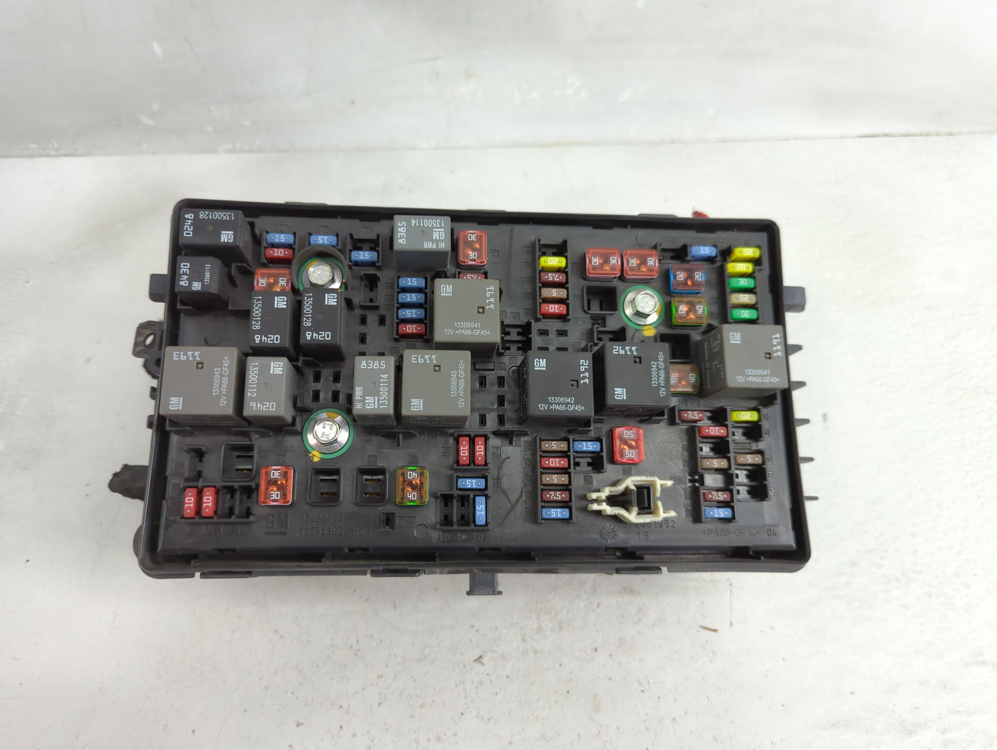 2016-2017 Chevrolet Malibu Fusebox Fuse Box Panel Relay Module P/N:812461952 Fits Fits 2016 2017 OEM Used Auto Parts - Oemus