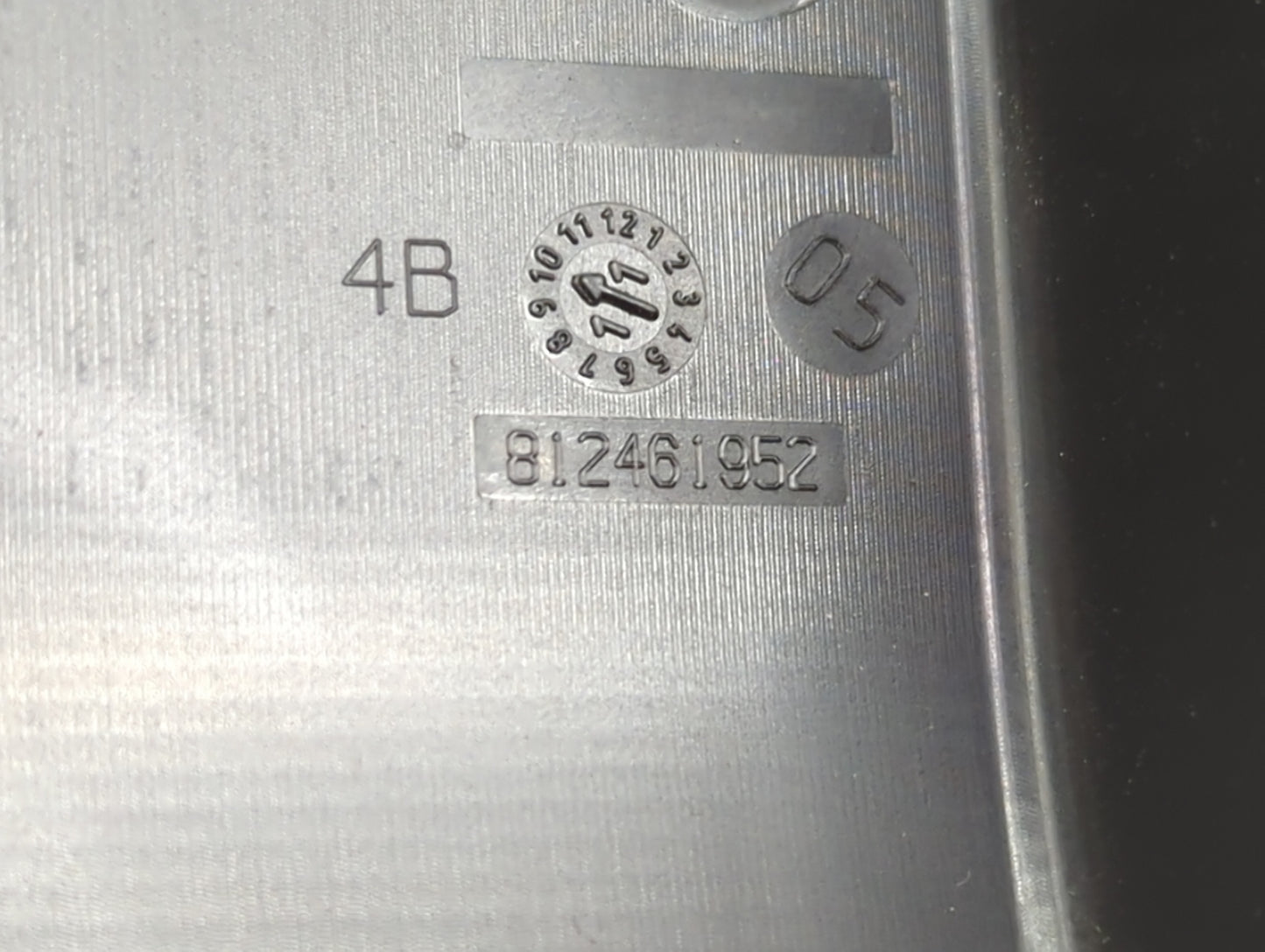 2016-2017 Chevrolet Malibu Fusebox Fuse Box Panel Relay Module P/N:812461952 Fits Fits 2016 2017 OEM Used Auto Parts - Oemus