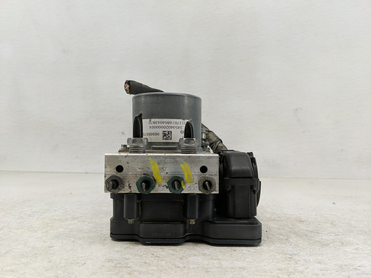 2017 Chevrolet Malibu Anti-Lock Brake ABS Pump Module Actuator OEM P/N:06505576 Fits OEM Used Auto Parts - Oemusedautoparts1