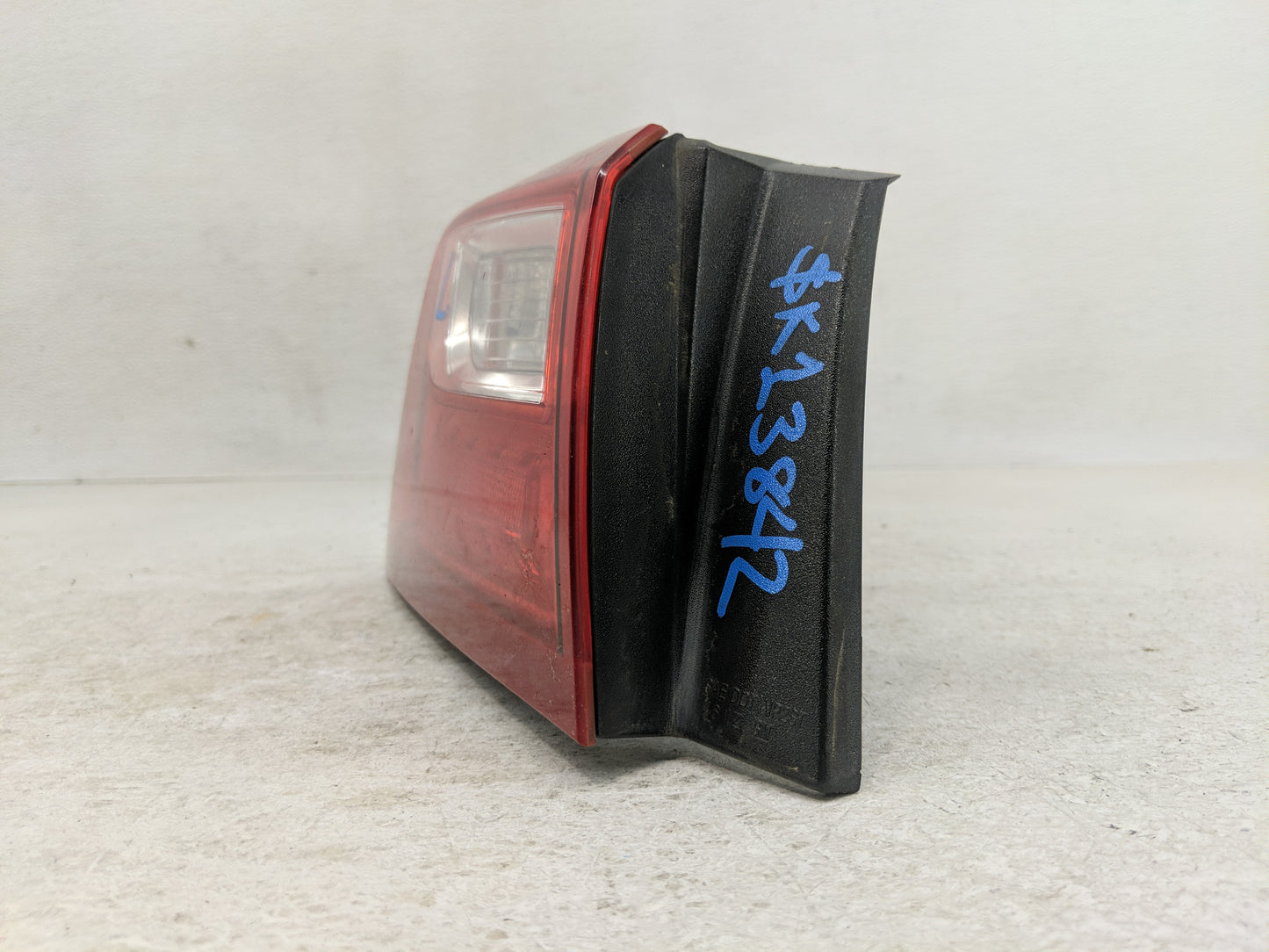 2016-2021 Chevrolet Malibu Tail Light Assembly Driver Left OEM P/N:84132376 Fits Fits 2016 2017 2018 2019 2020 2021 OEM Used