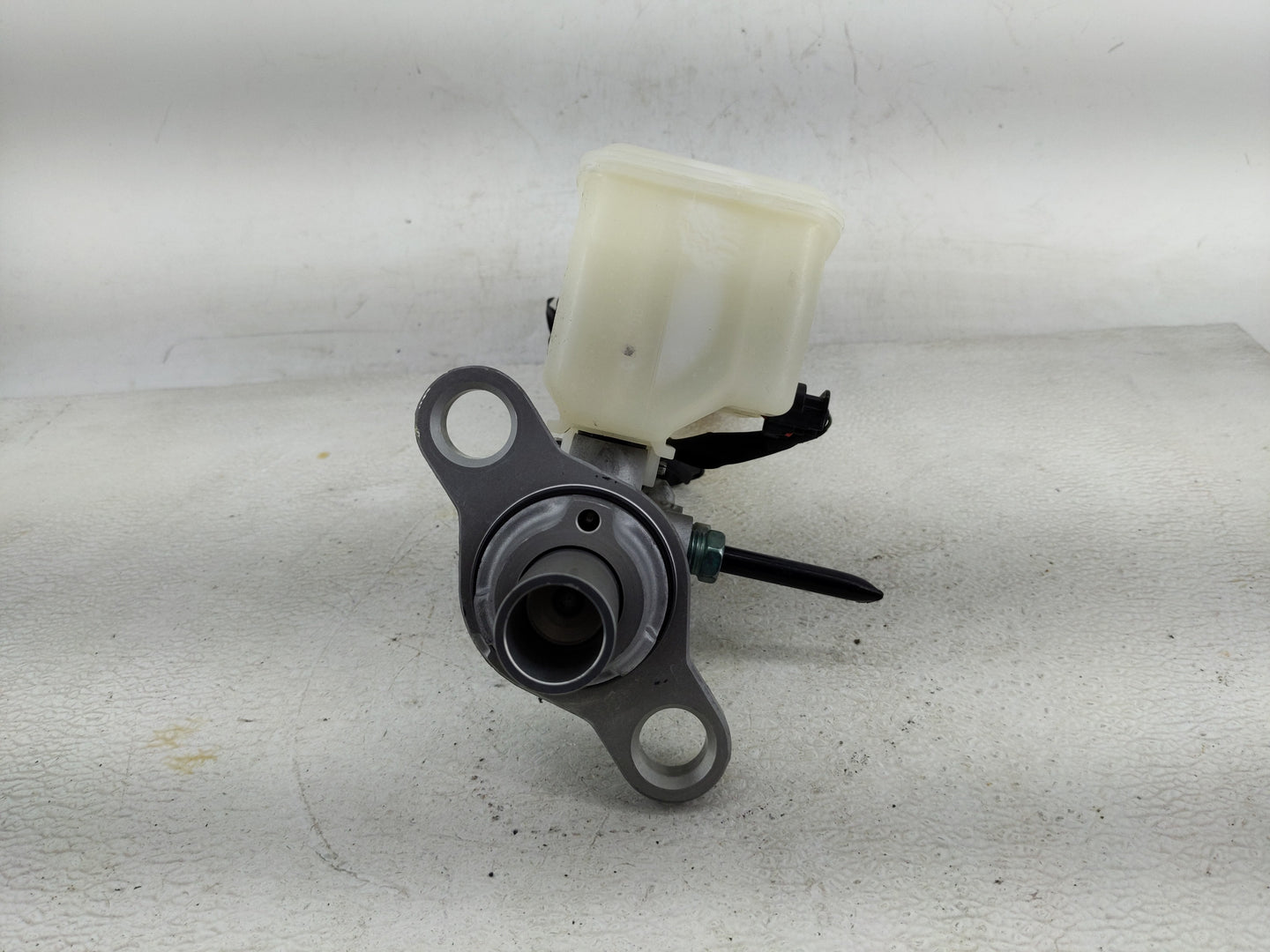 2017 Chevrolet Malibu Power Brake Booster Oem - Oemusedautoparts1.com