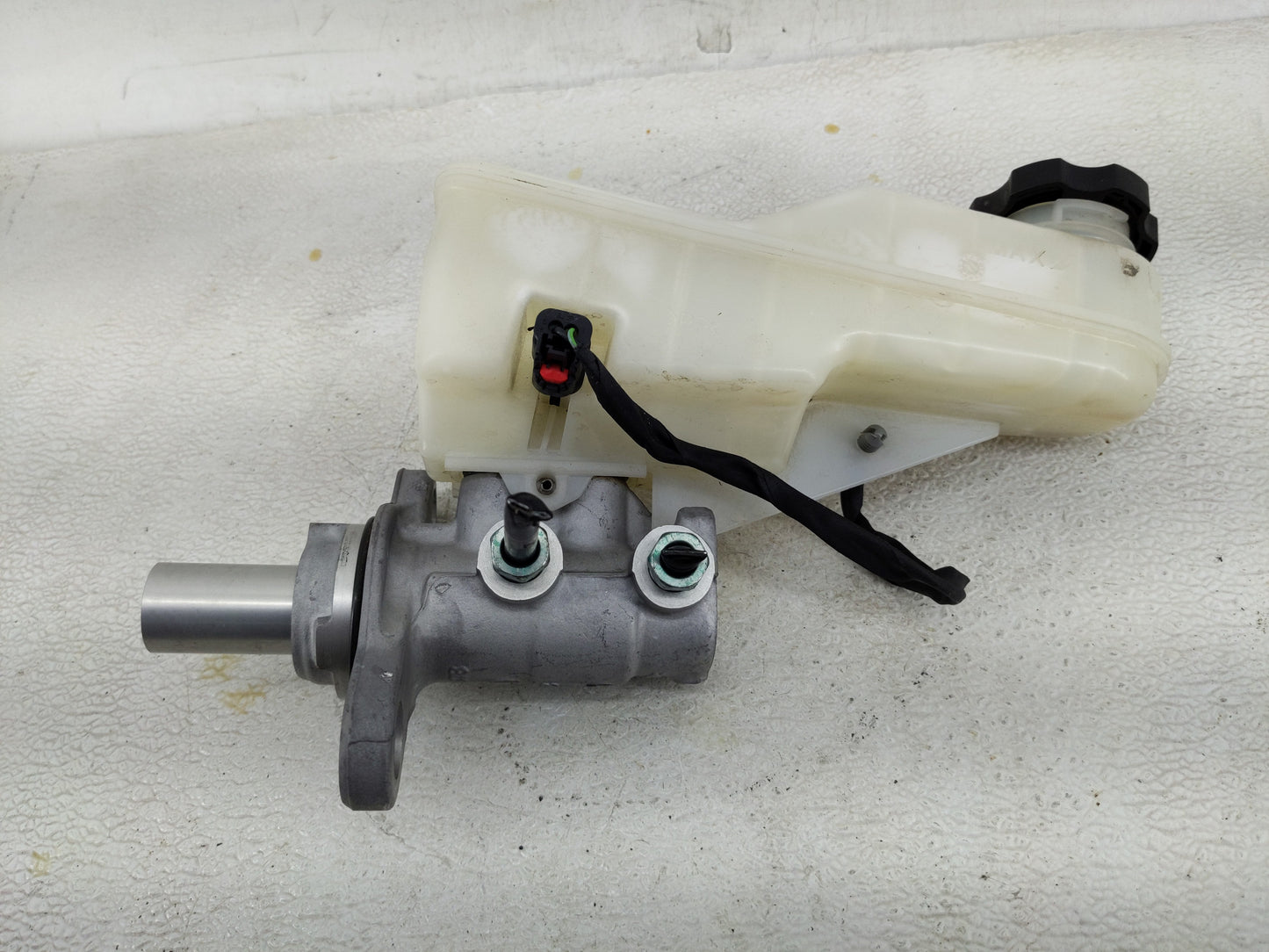 2017 Chevrolet Malibu Power Brake Booster Oem 1290072 - Oemusedautoparts1.com