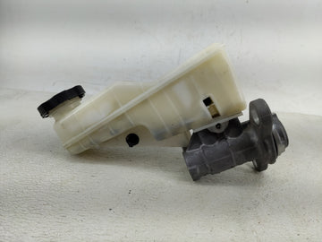 2017 Chevrolet Malibu Power Brake Booster Oem - Oemusedautoparts1.com