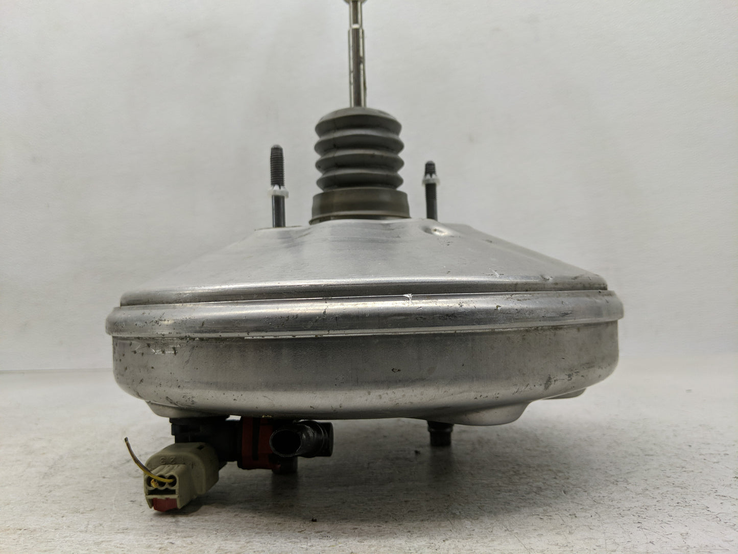 2017 Chevrolet Malibu Power Brake Booster Oem - Oemusedautoparts1.com