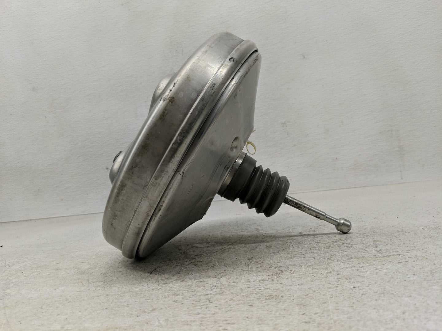 2017 Chevrolet Malibu Power Brake Booster Oem 1300906 - Oemusedautoparts1.com
