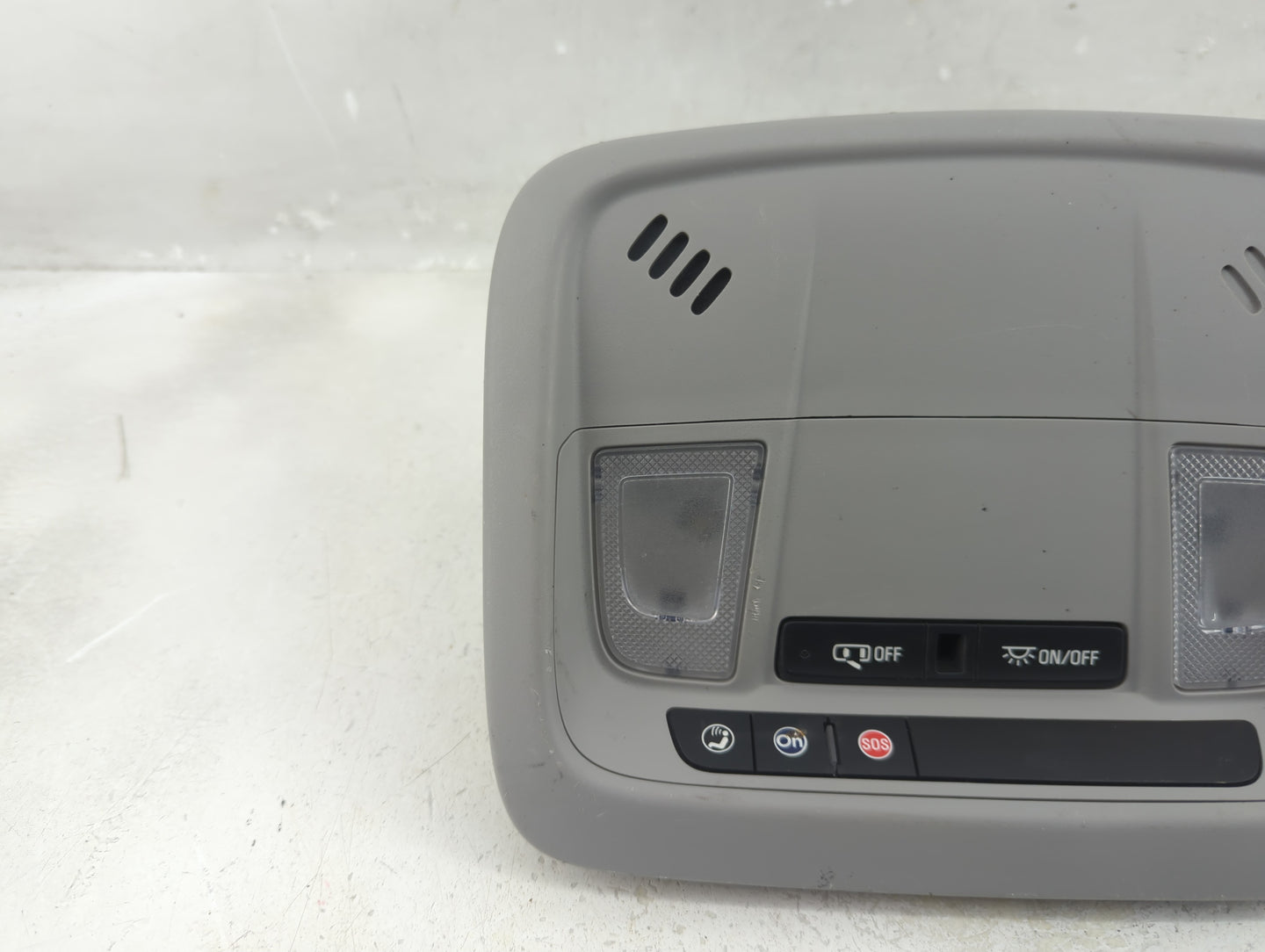 2016-2021 Chevrolet Malibu Overhead Roof Console 1321832 - Oemusedautoparts1.com