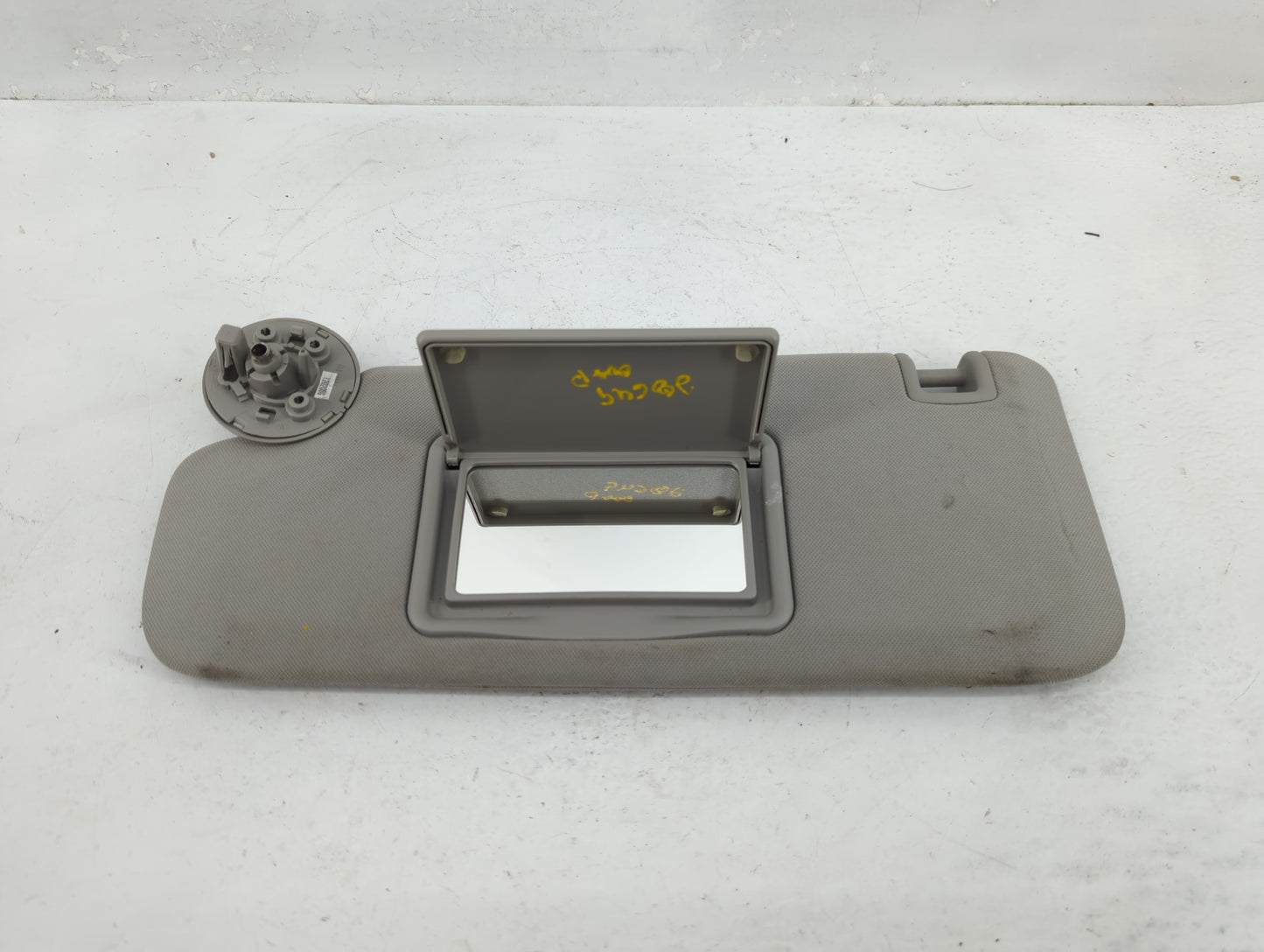 2017 Chevrolet Malibu Sun Visor Shade Replacement Driver Left Mirror Fits OEM Used Auto Parts - Oemusedautoparts1.com