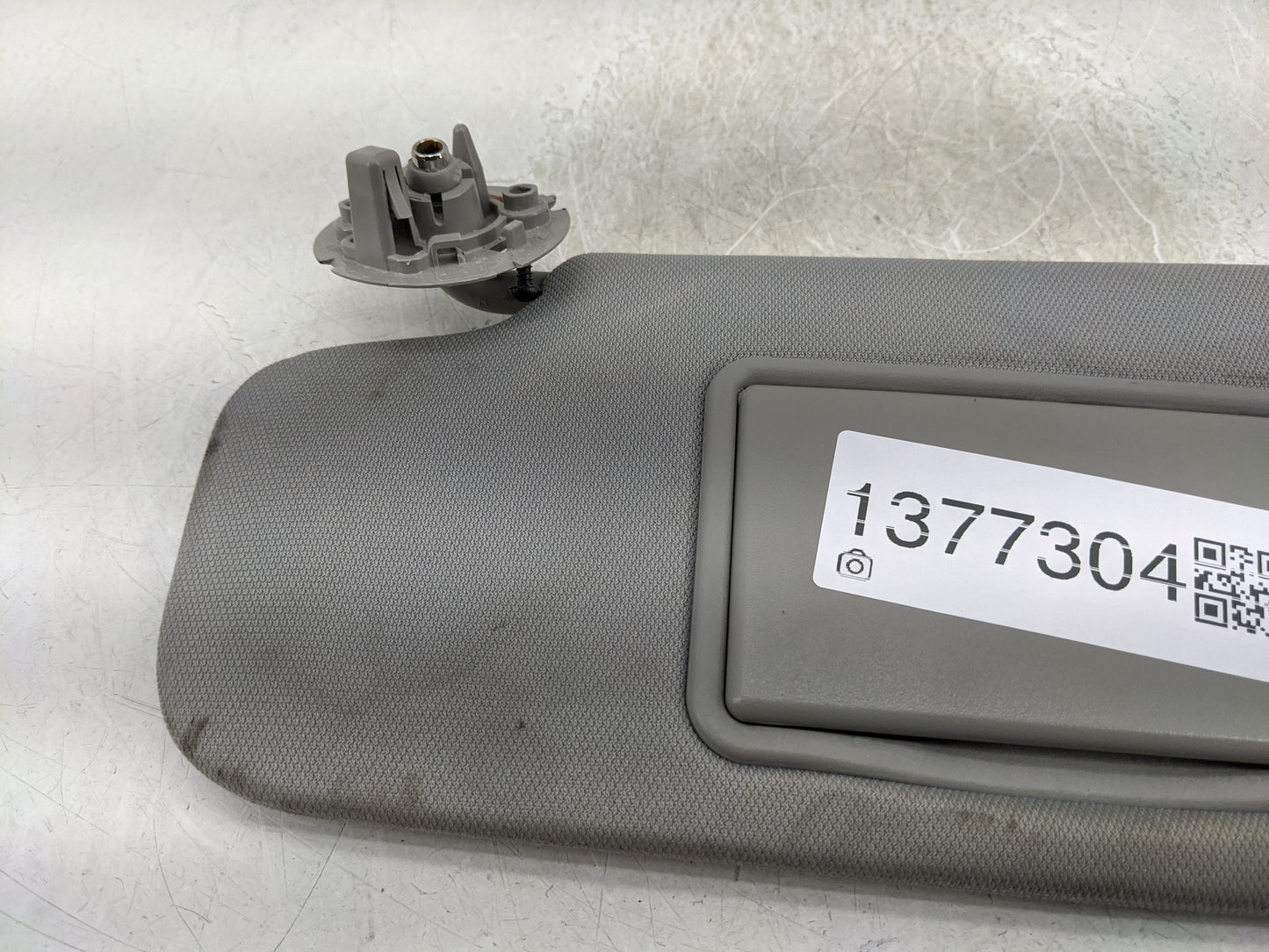 2016-2021 Chevrolet Malibu Sun Visor Shade Replacement Driver Left Mirror Fits Fits 2016 2017 2018 2019 2020 2021 OEM Used A