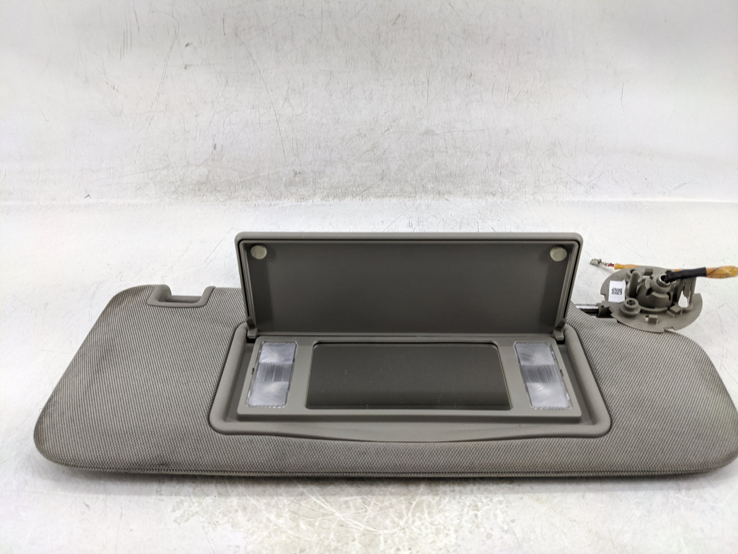 2016-2021 Chevrolet Malibu Sun Visor Shade Replacement Passenger Right Mirror Fits Fits 2016 2017 2018 2019 2020 2021 OEM Us